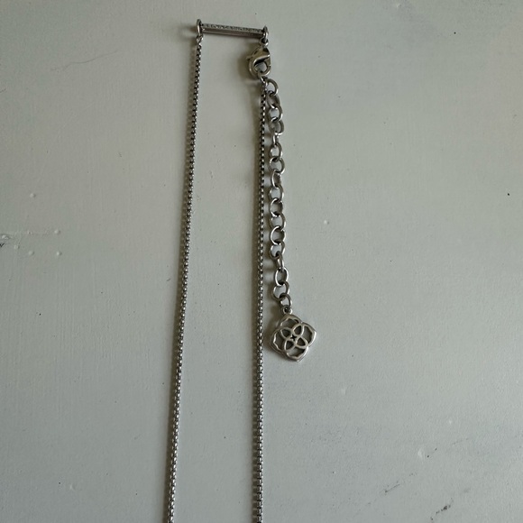 Kendra Scott adjustable bar pendant necklace with black opaque stone - Picture 4 of 5